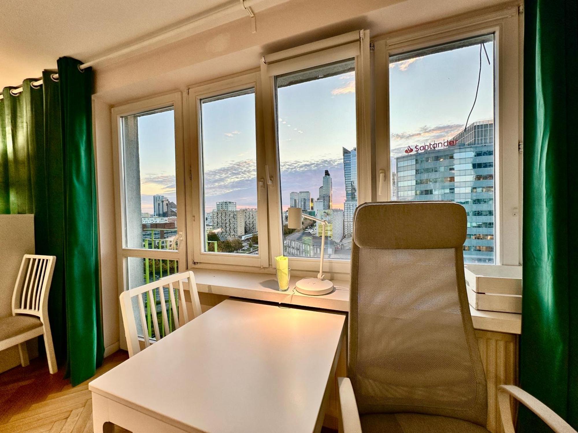 Apartment 3 Metro Wifi 65'tv Netflix Hbo Appletv Amazontv *