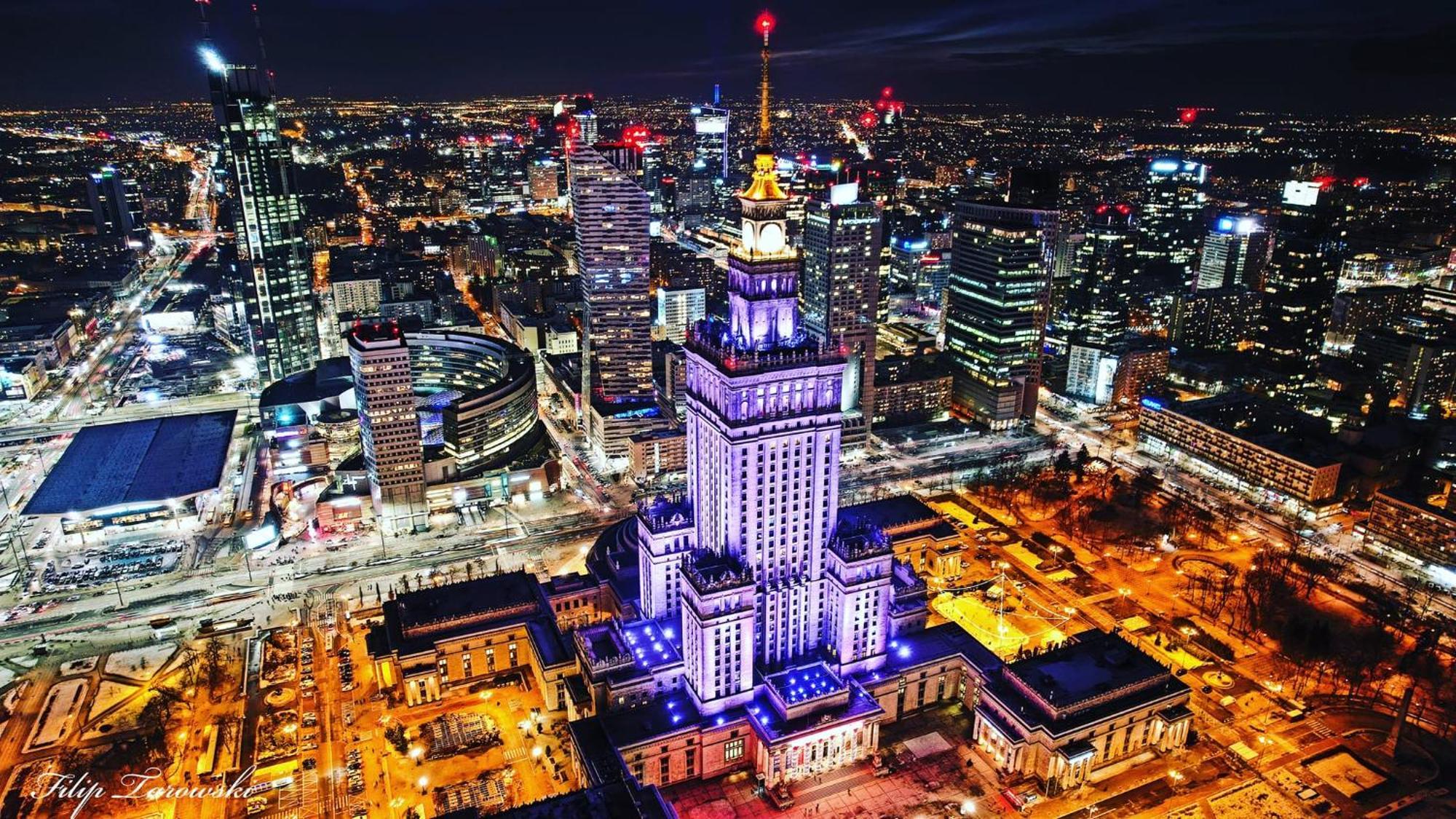 3 Metro Wifi 65'tv Netflix Hbo Appletv Amazontv Butas Warsaw